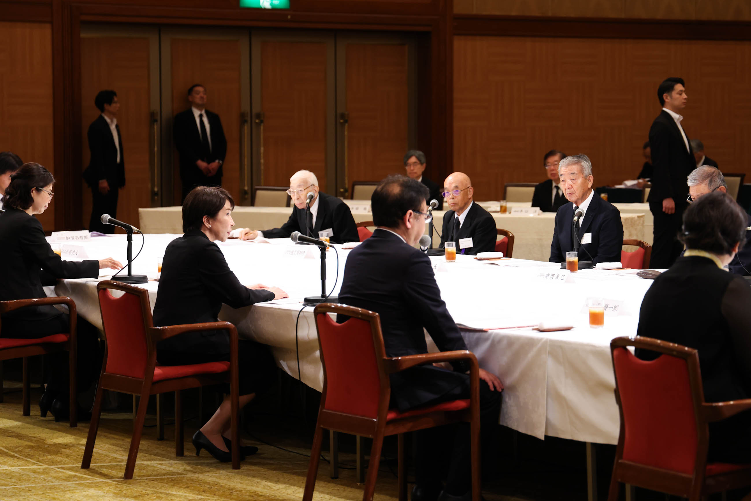 Prime Minister TAKAICHI receiving requests from representatives of atomic bomb survivors (2)