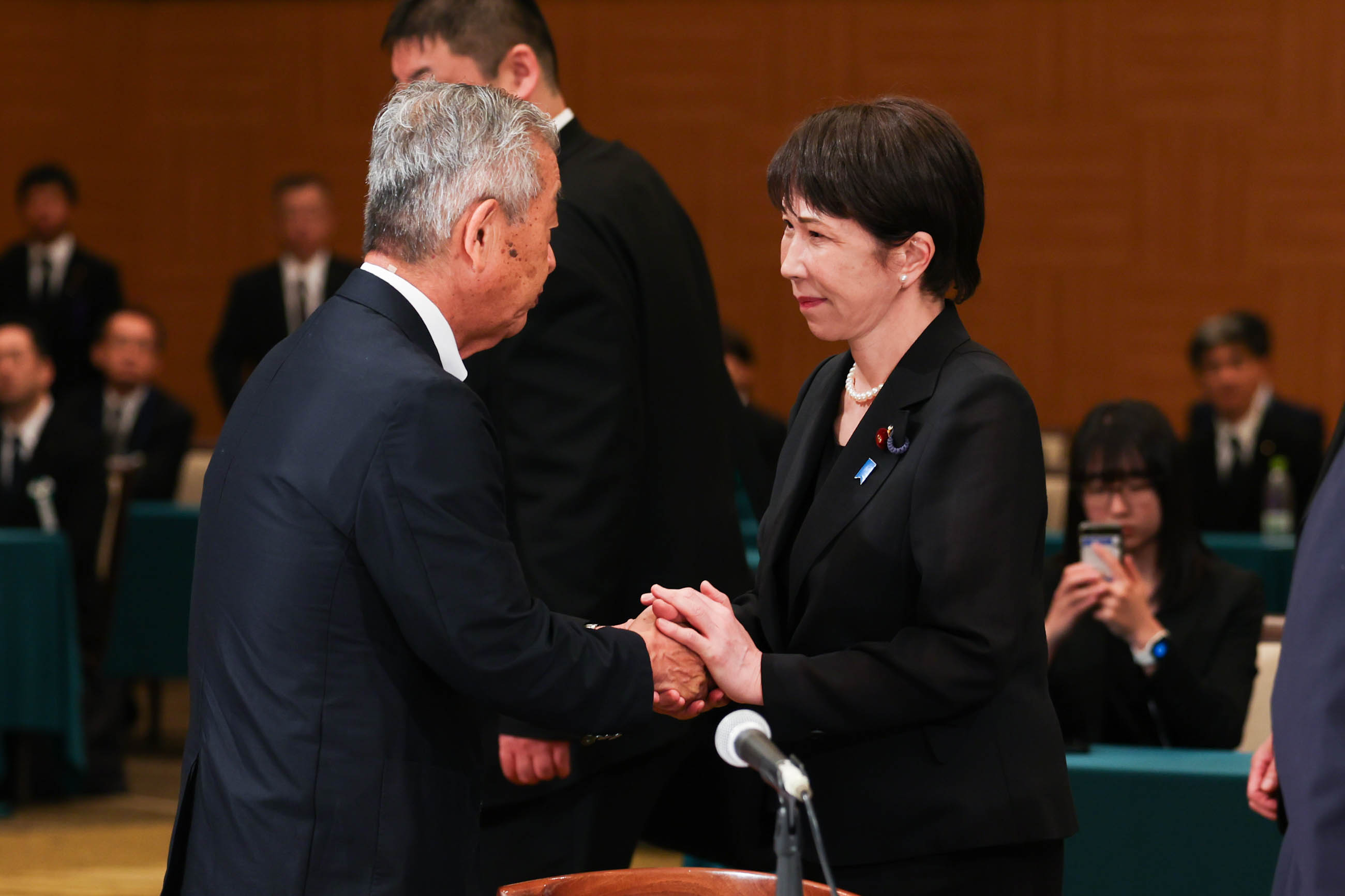 Prime Minister TAKAICHI receiving requests from representatives of atomic bomb survivors (7)