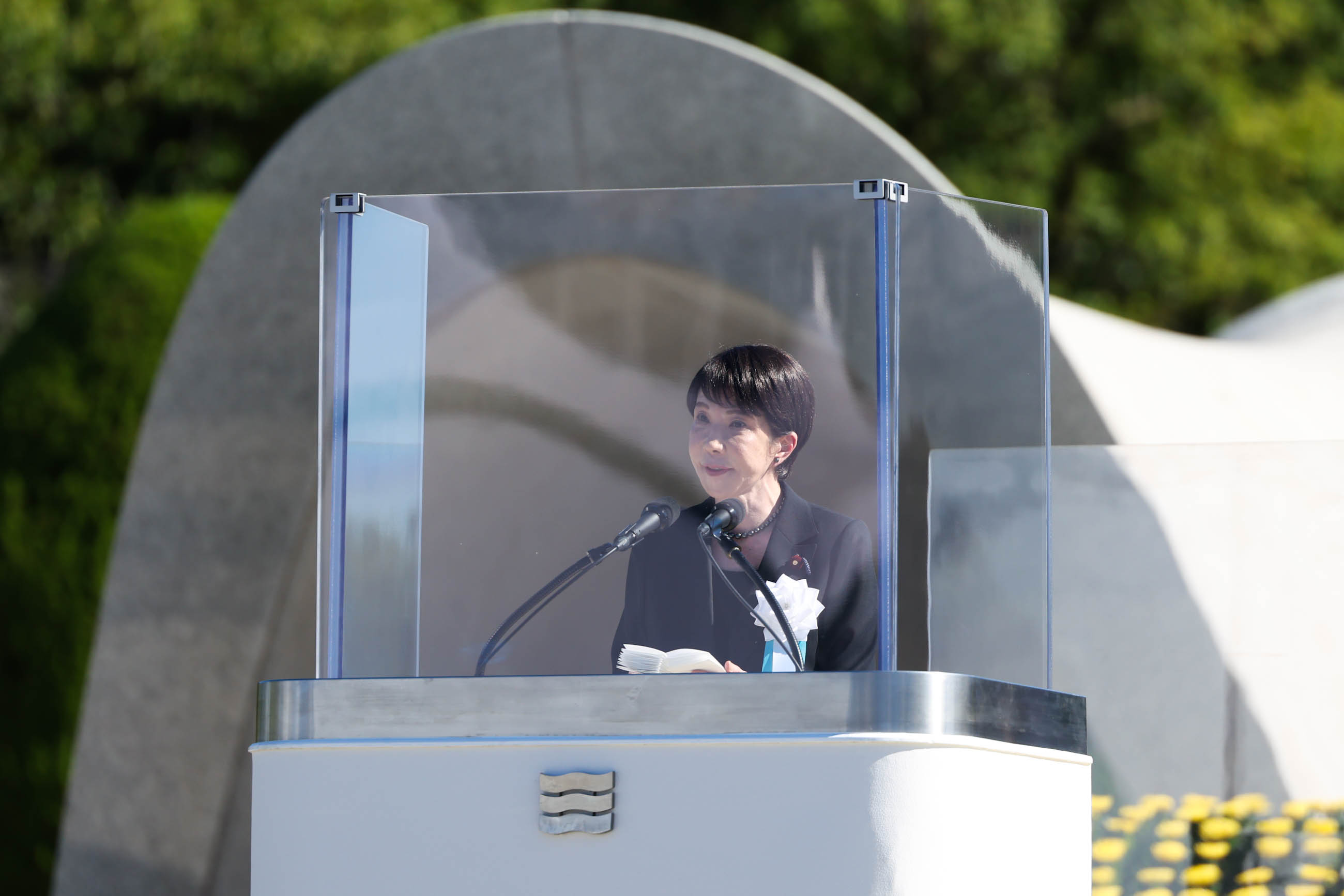 Prime Minister TAKAICHI delivering an address (2)