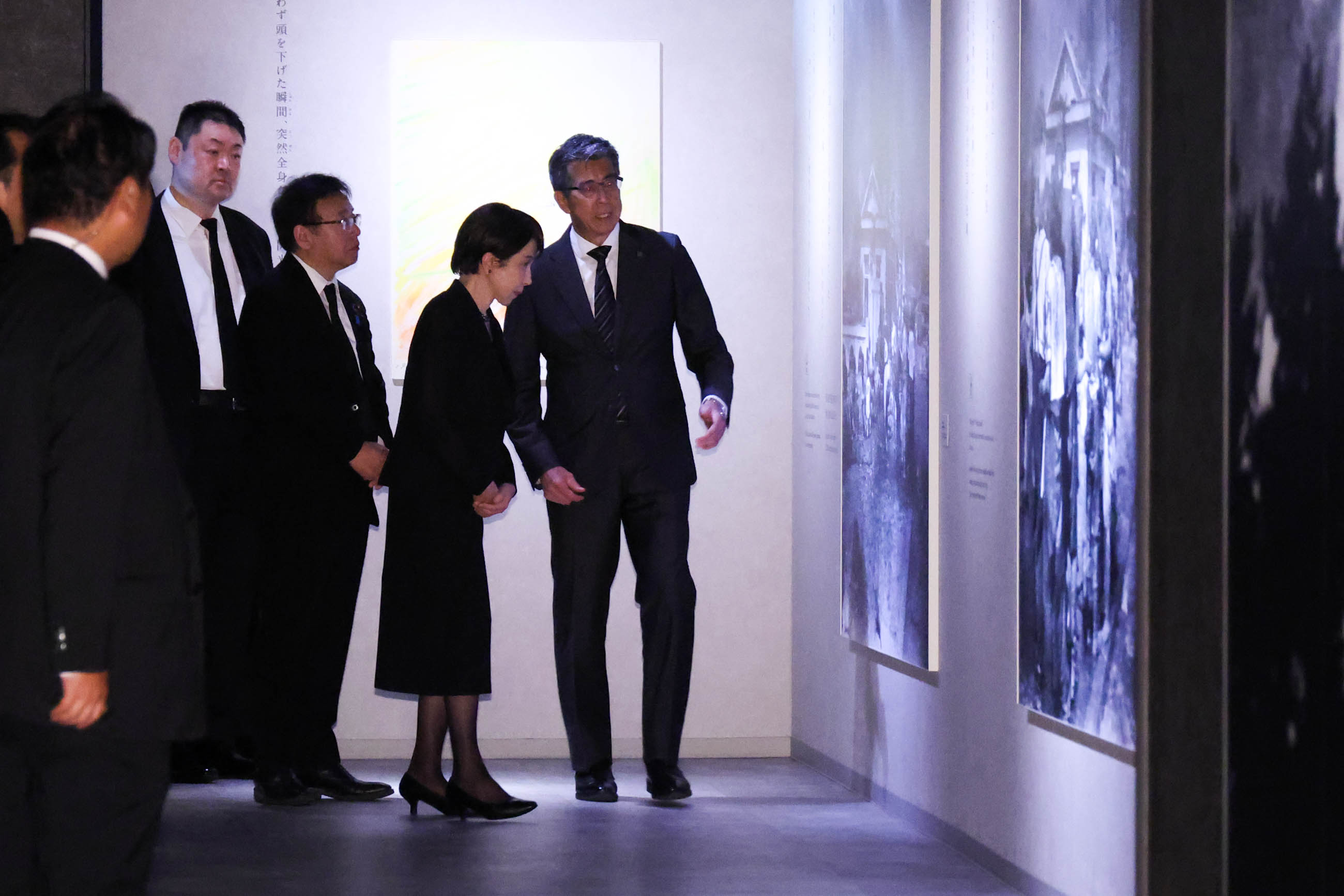 Prime Minister TAKAICHI visiting the Hiroshima Peace Memorial Museum (3)
