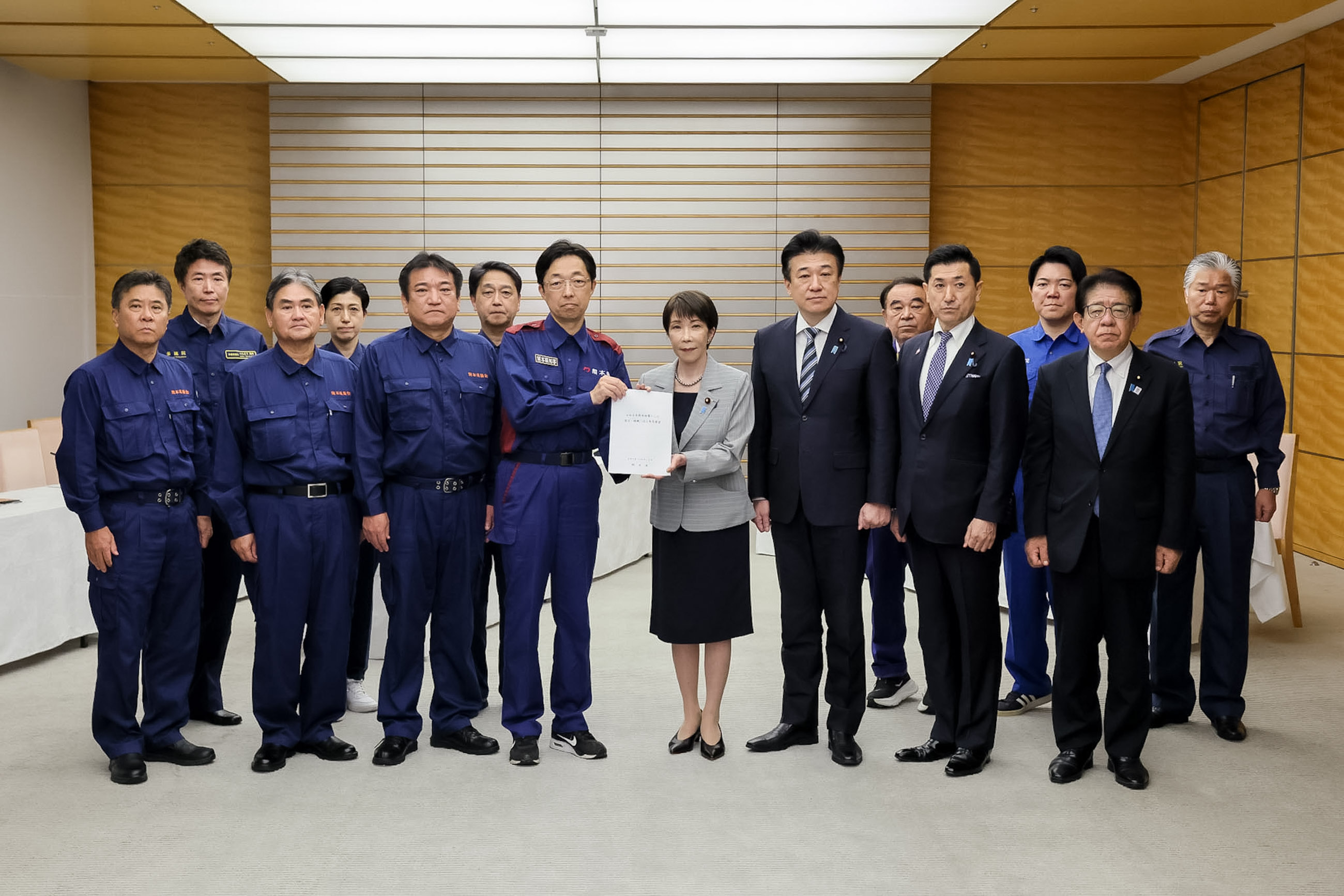Prime Minister Takaichi receiving a written request (1)