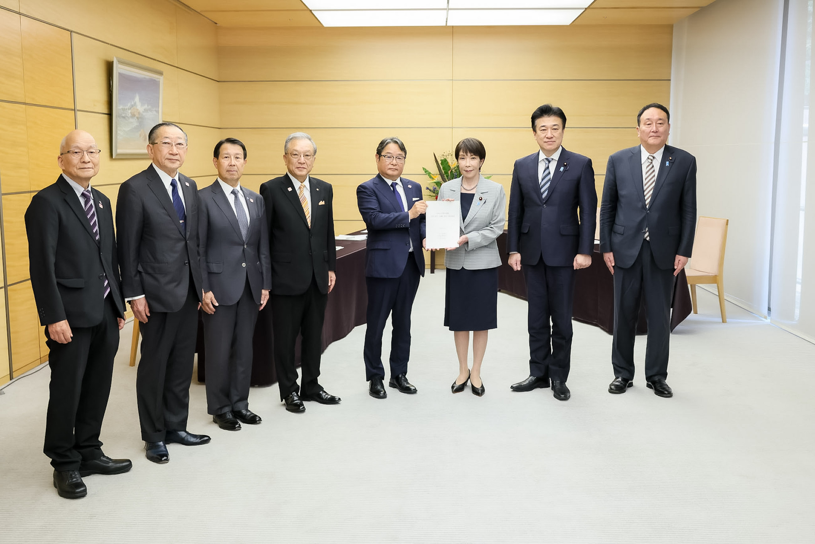 Prime Minister Takaichi receiving the request (1)
