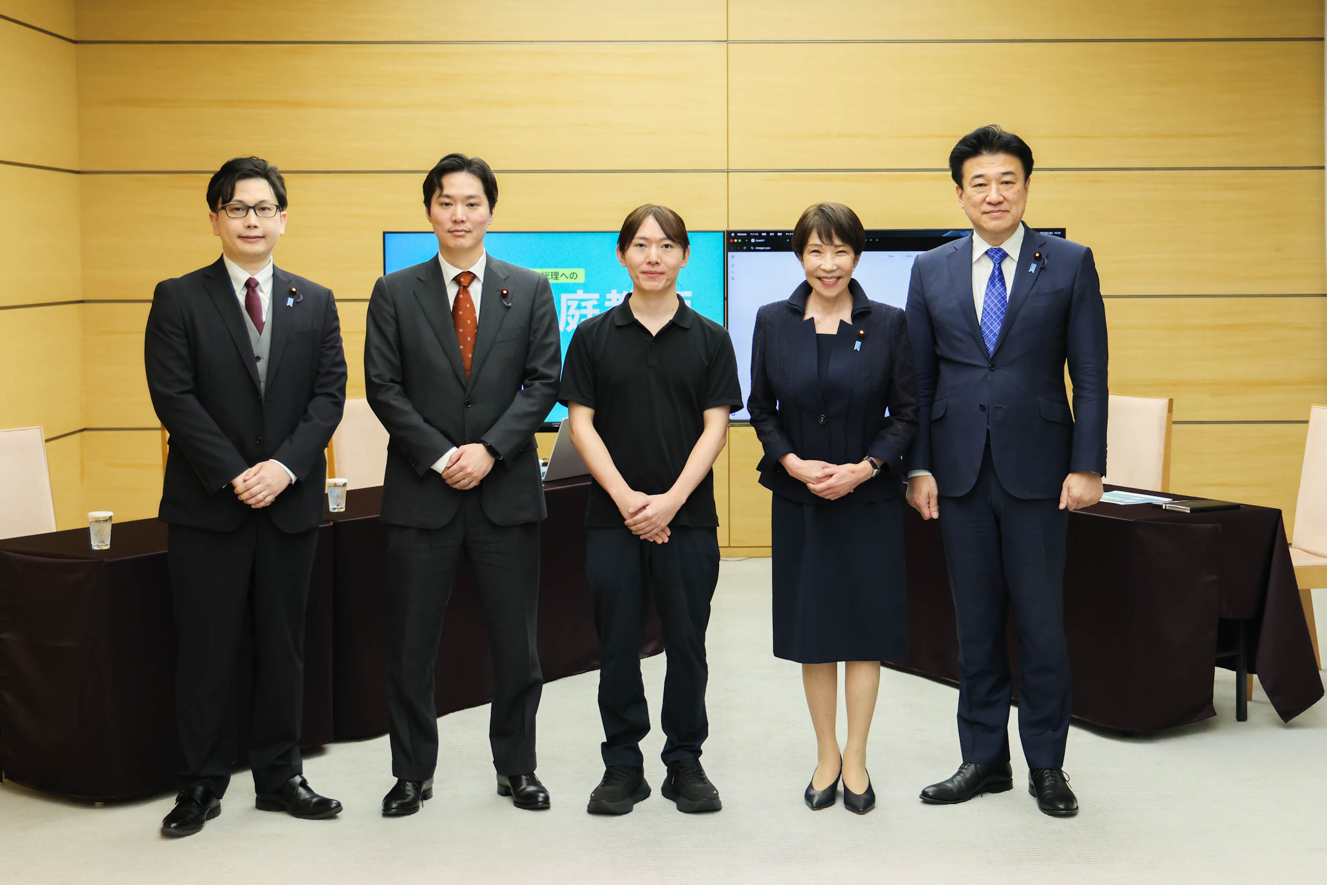 Commemorative photo (1)