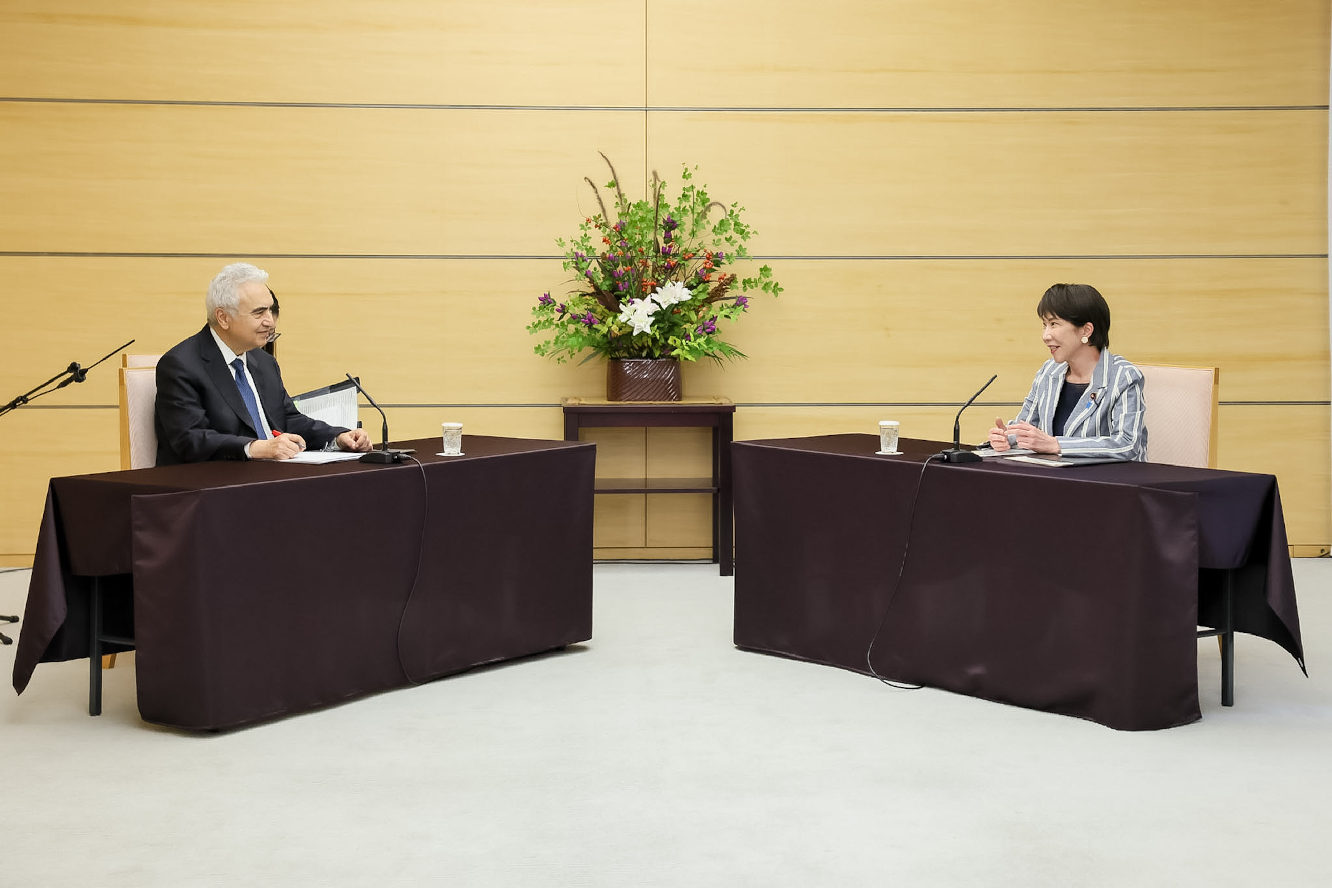 Prime Minister Takaichi receiving a courtesy call (2)