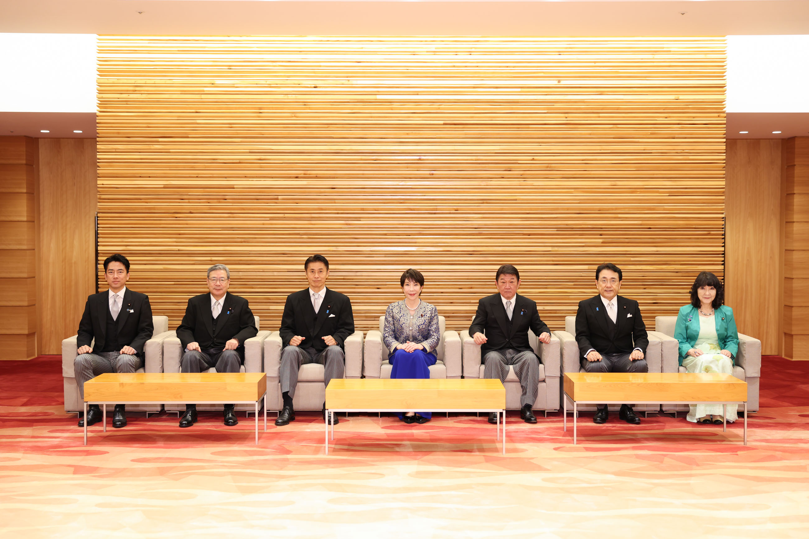 First Cabinet meeting (1)