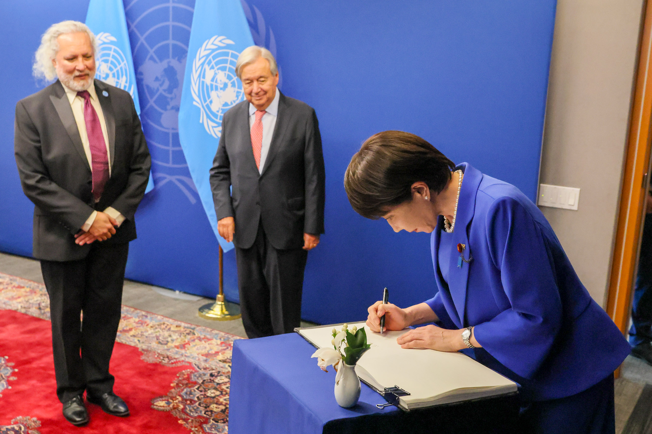 Prime Minister Takaichi meeting Secretary-General Guterres of the United Nations (3)