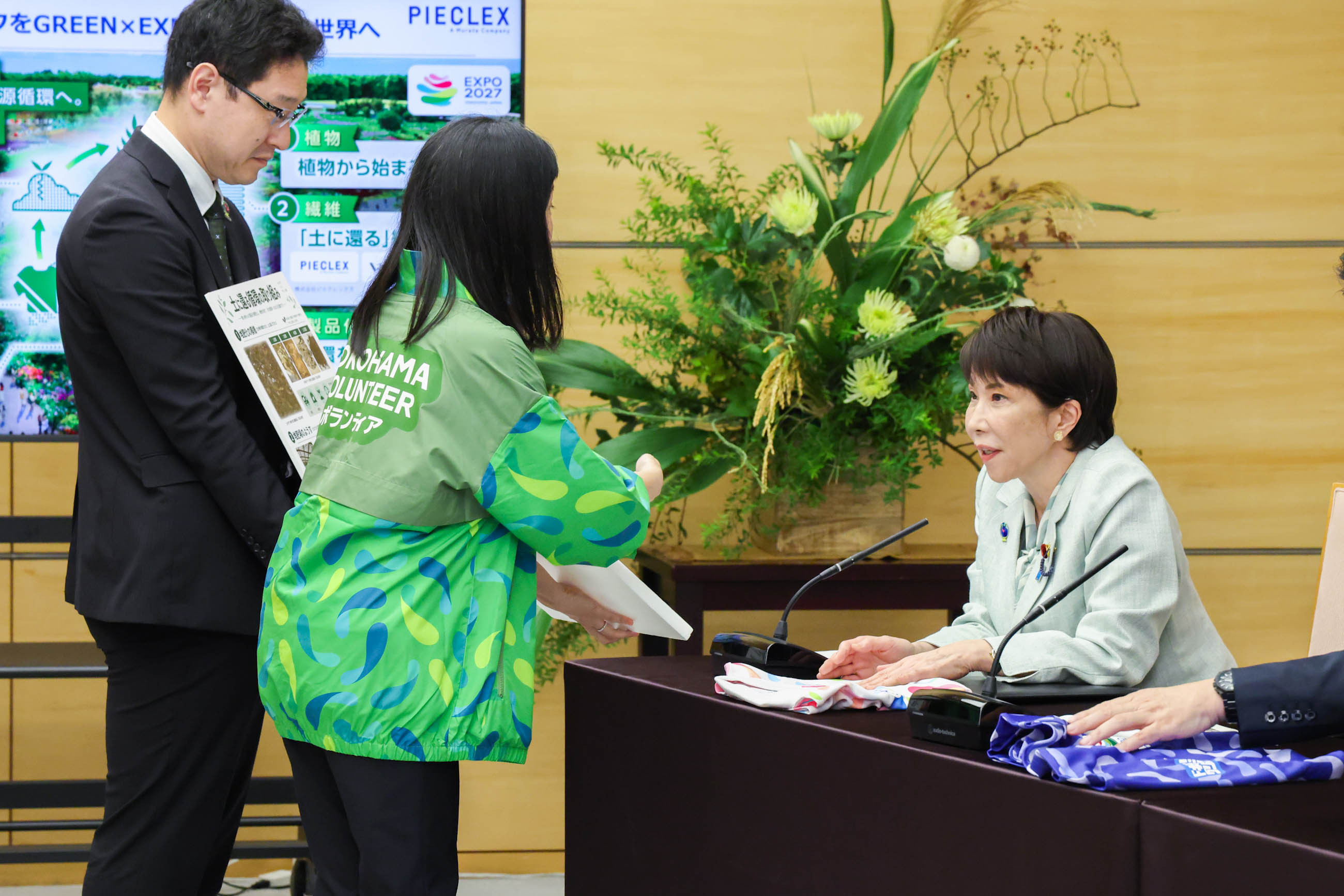 Prime Minister Takaichi receiving a courtesy call (4)