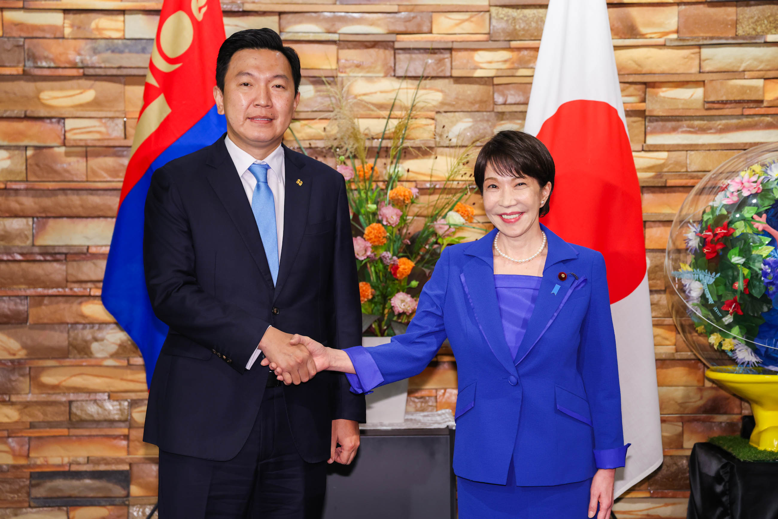 Japan-Mongolia Summit Meeting (1)