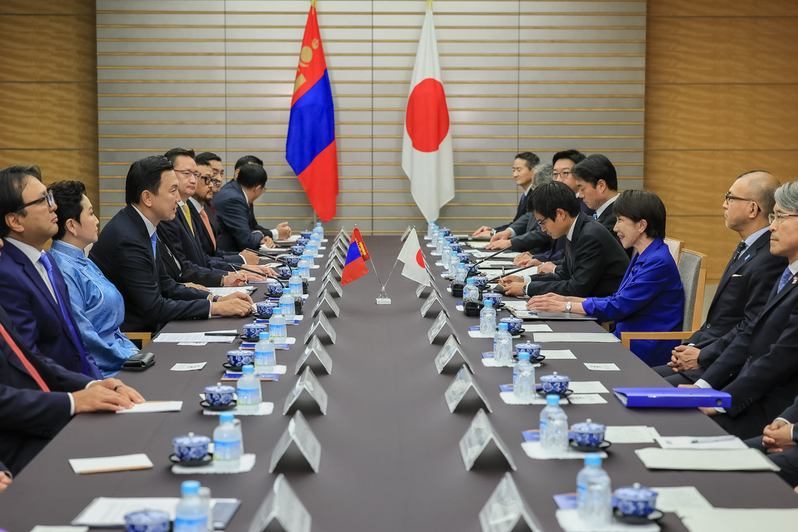 Japan-Mongolia Summit Meeting (5)