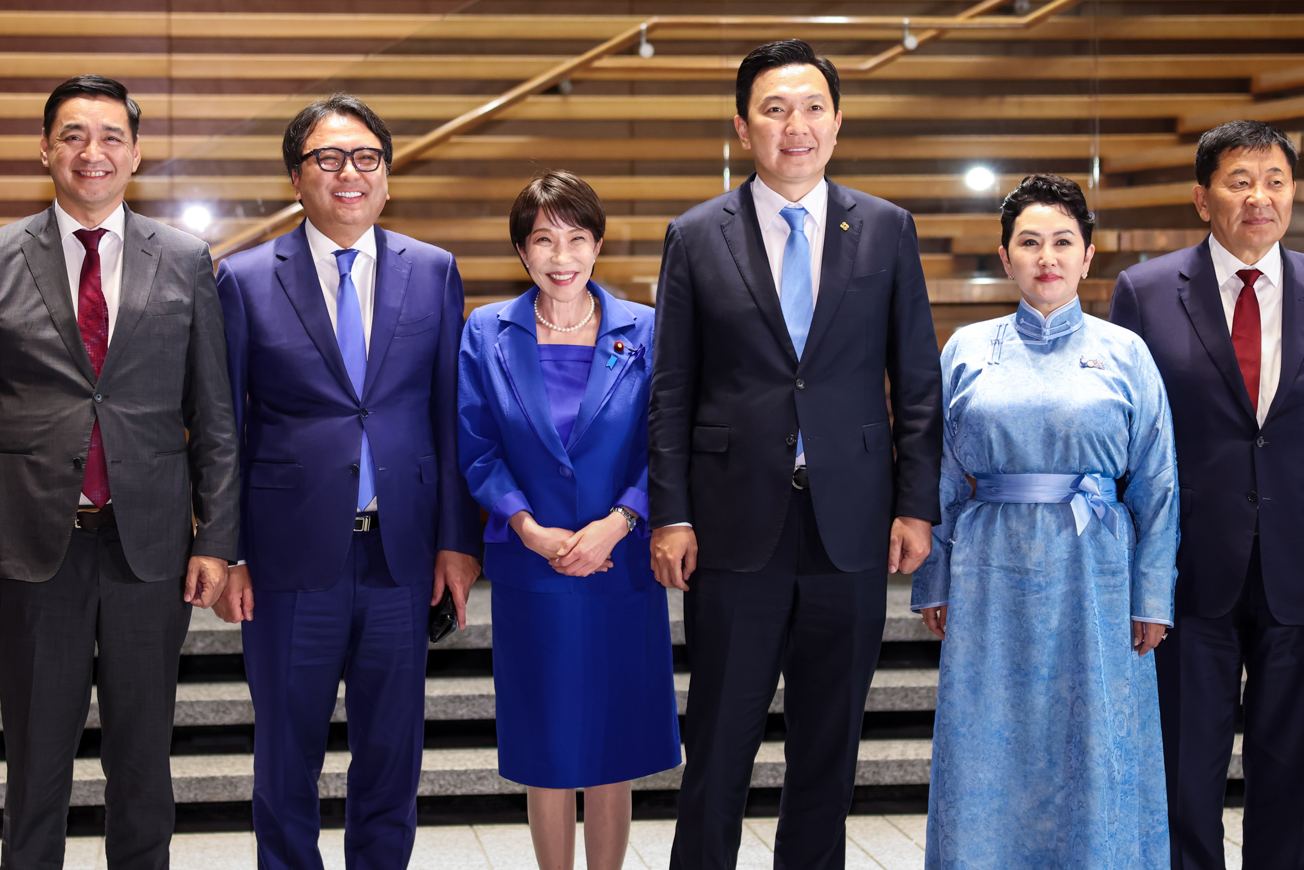 Commemorative photo (2)