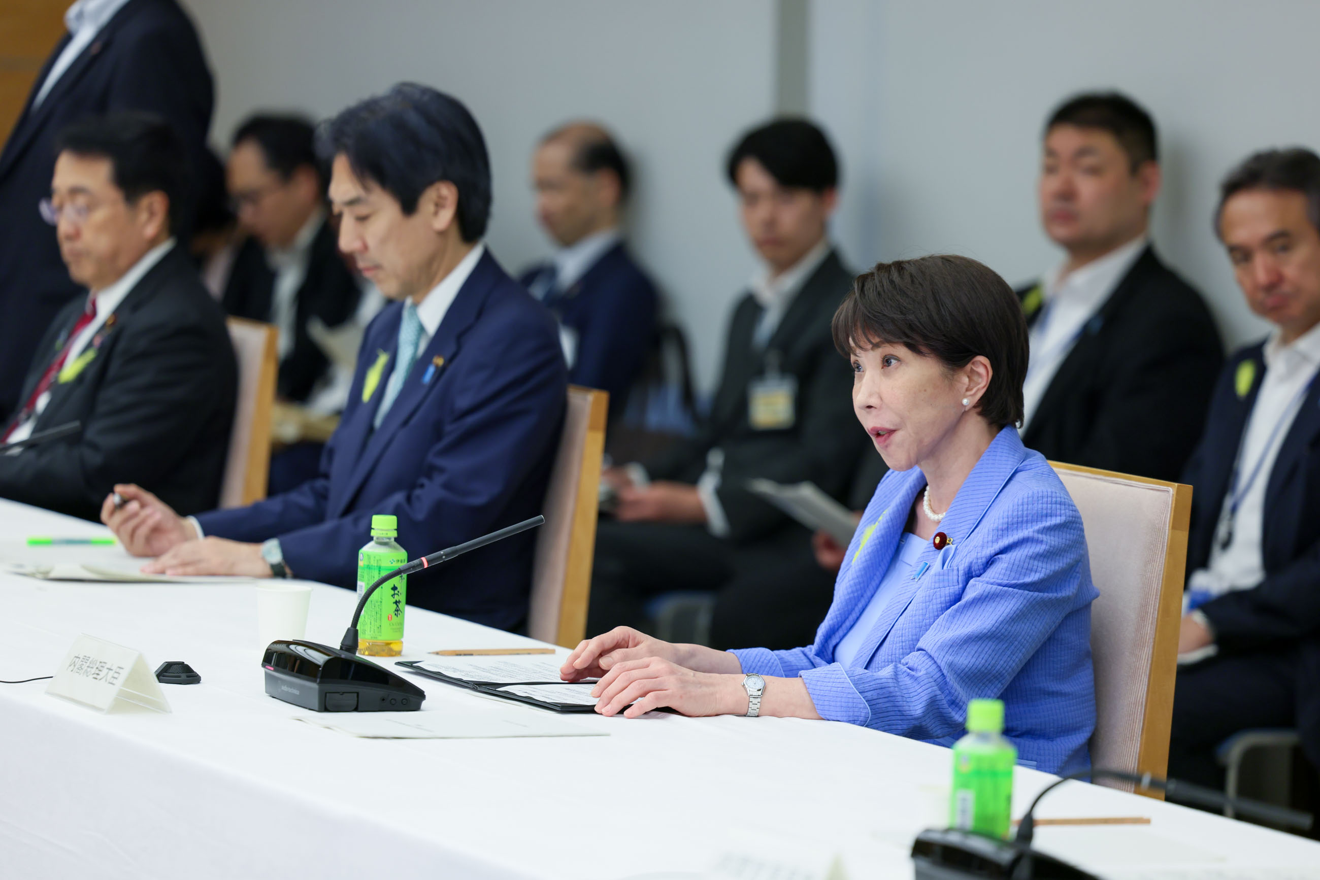 Prime Minister Takaichi wrapping up the meeting (1)