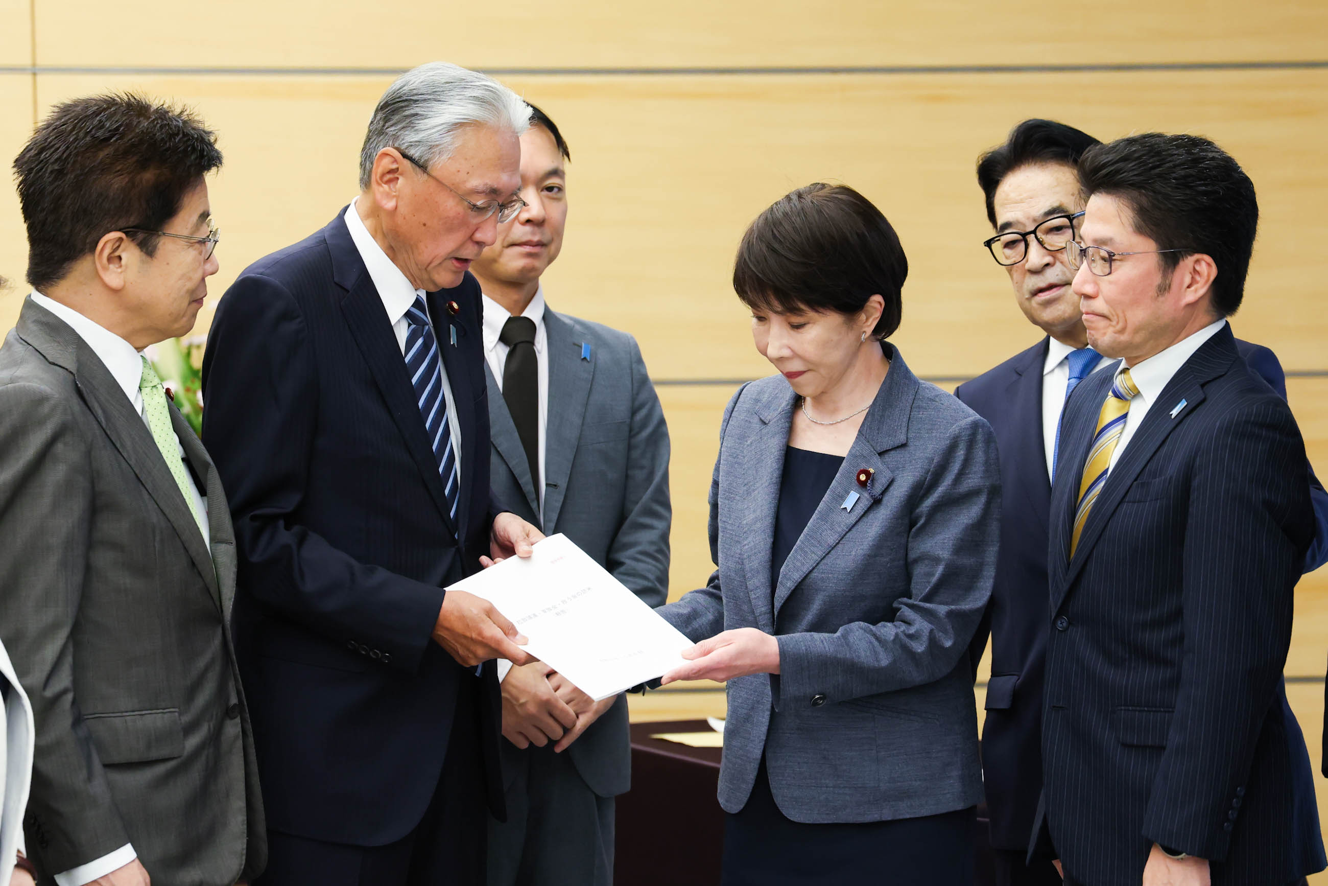Prime Minister Takaichi holding a meeting (2)
