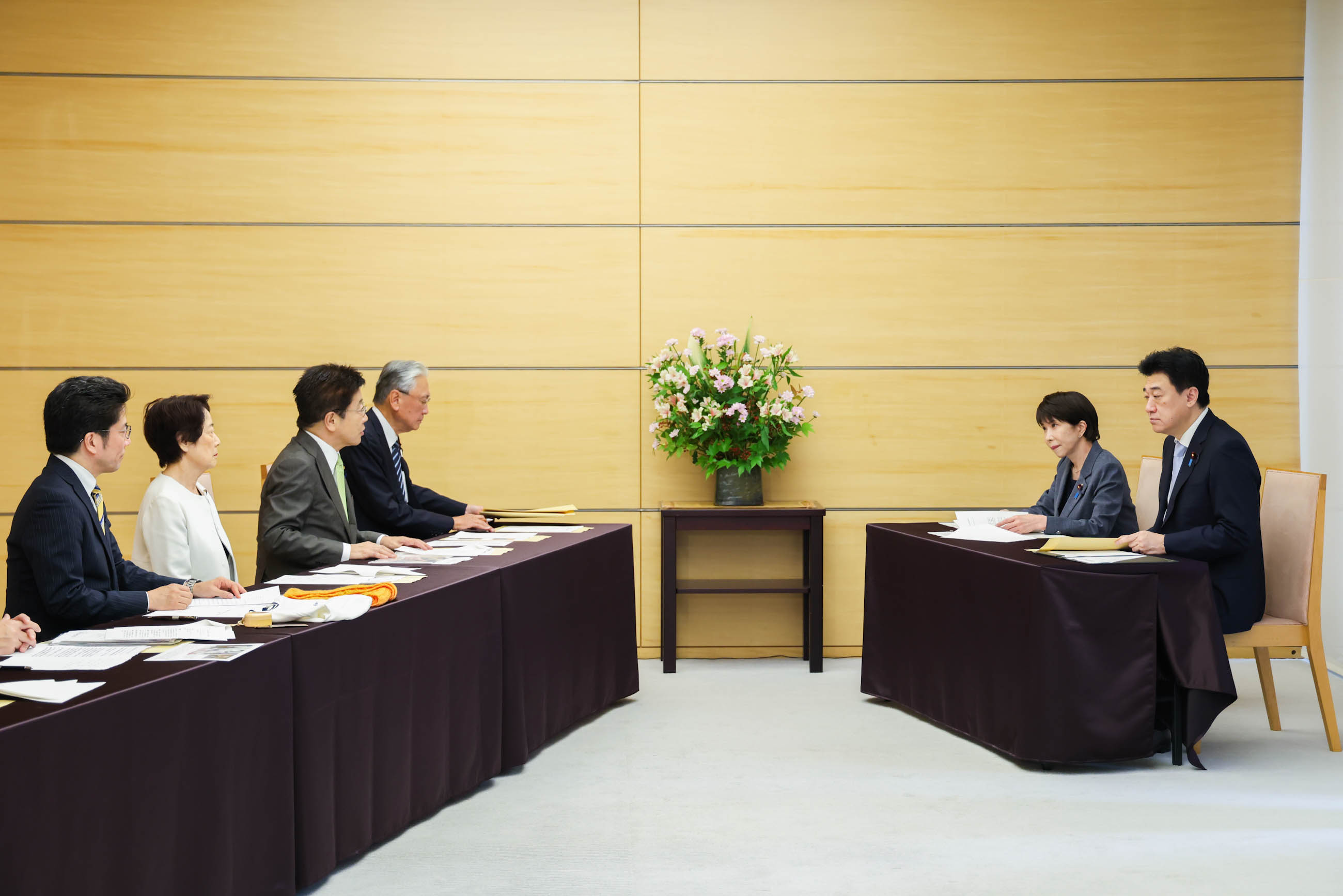 Prime Minister Takaichi holding a meeting (4)