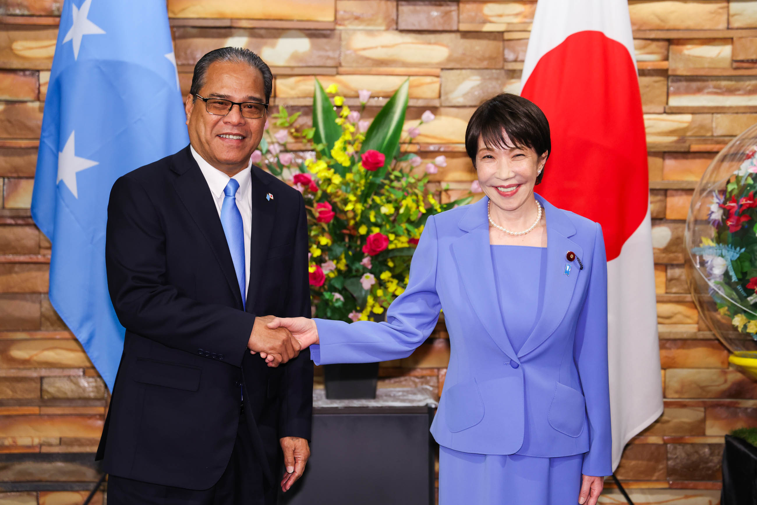 Japan-the Federated States of Micronesia Summit Meeting (1)