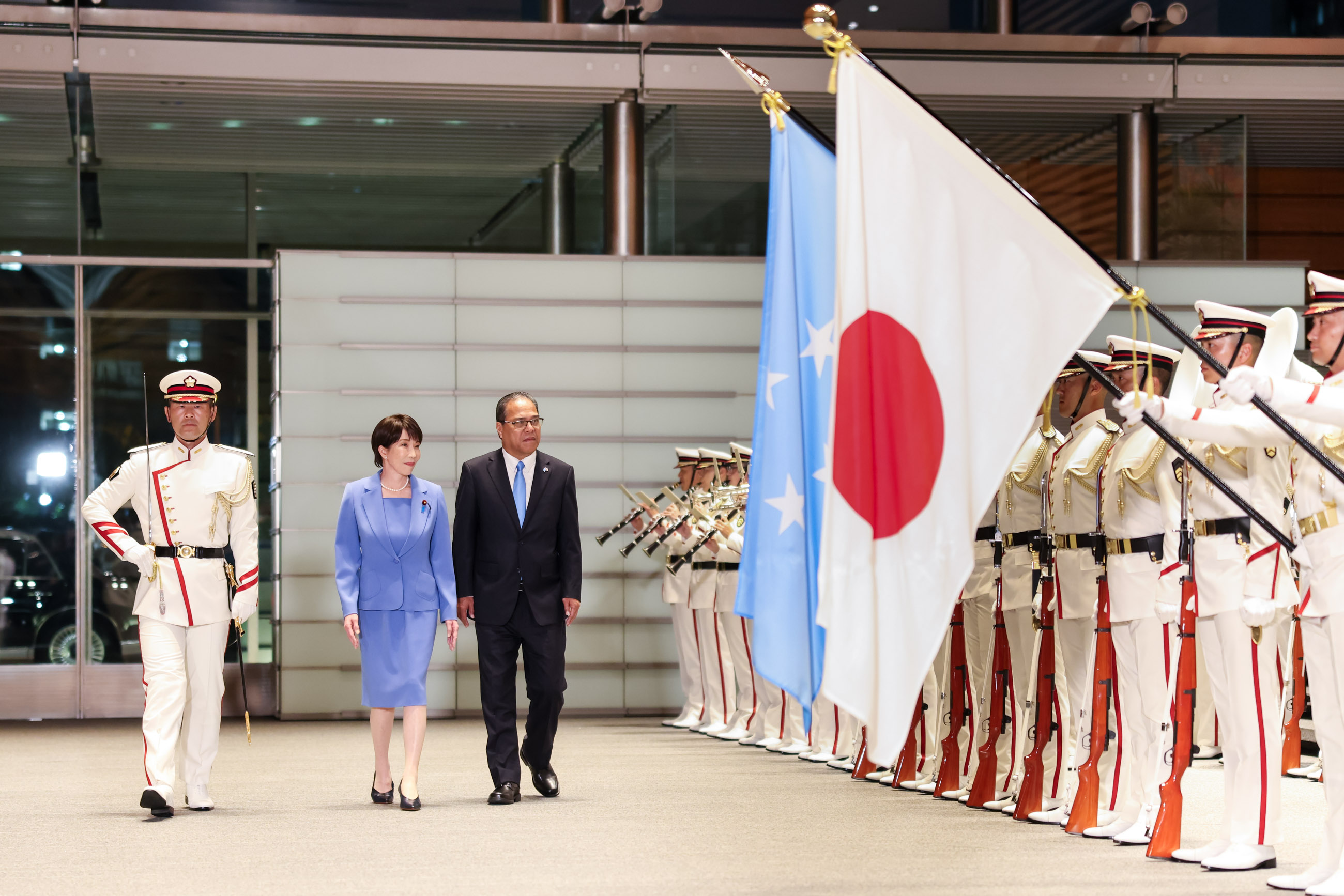 Salute and guard of honor ceremony (4)