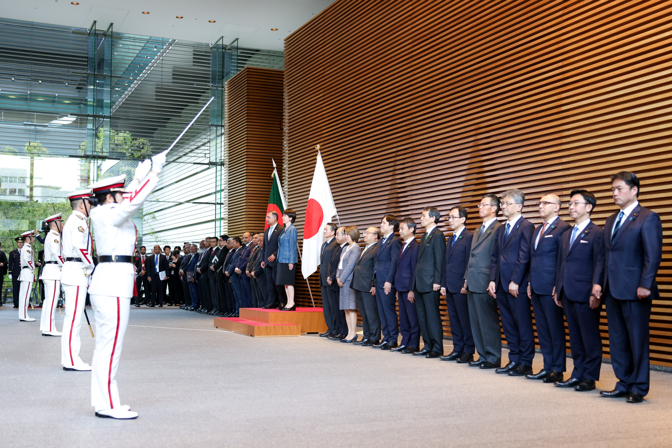 Salute and guard of honor ceremony (4)