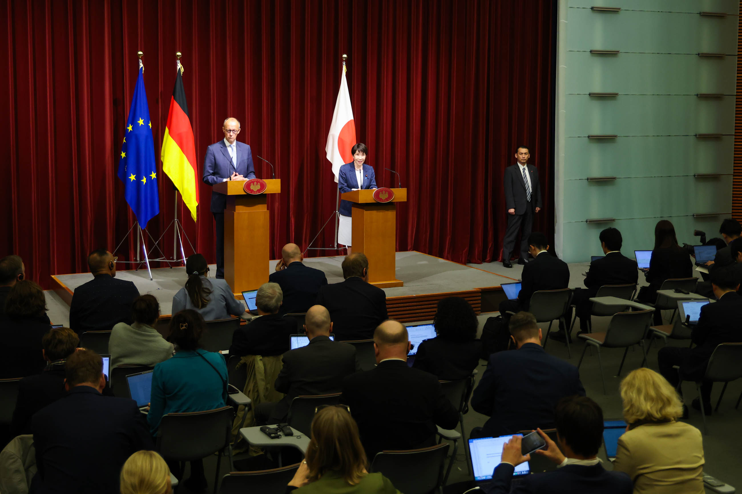 Joint press announcement (9)