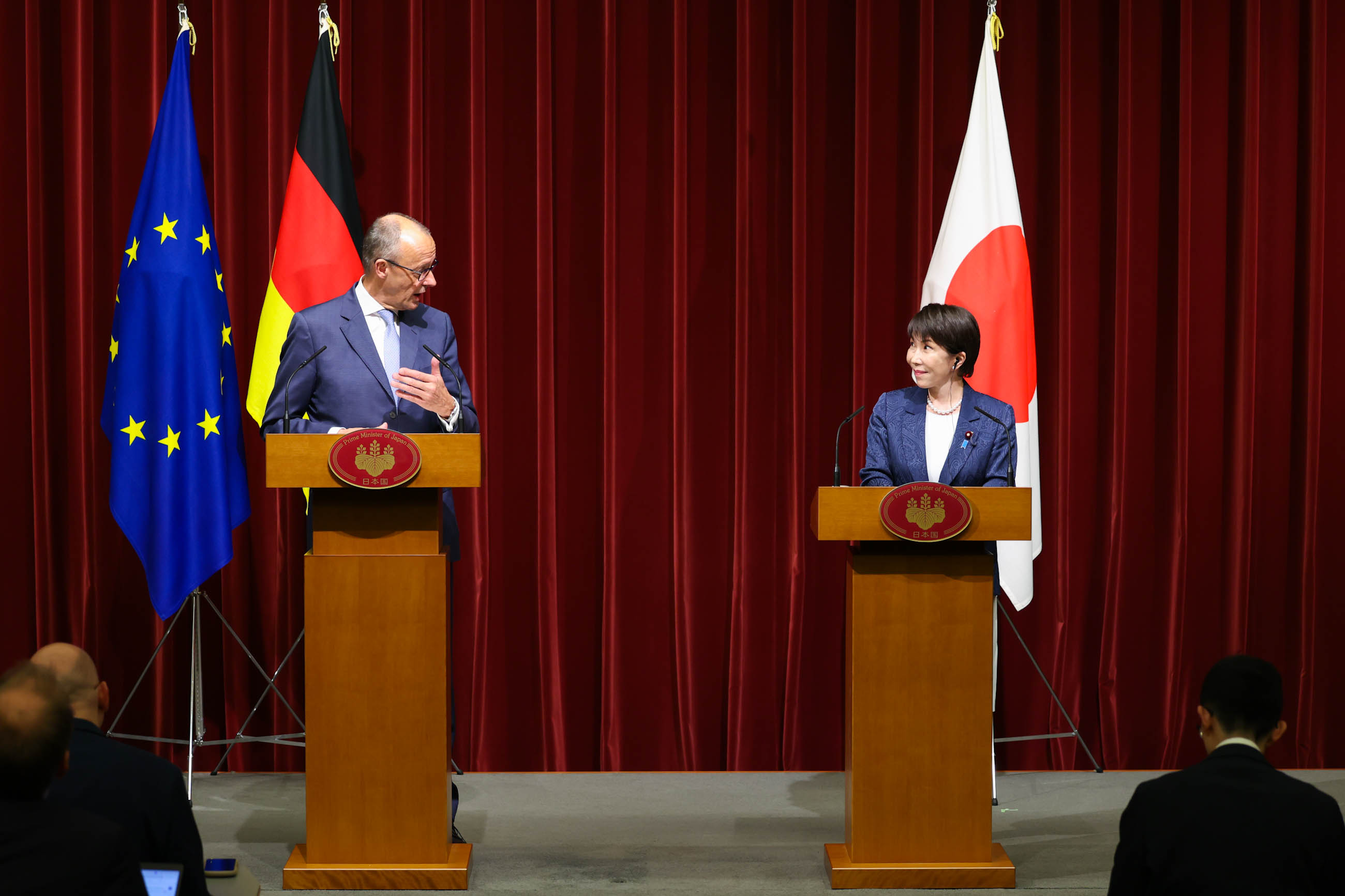 Joint press announcement (12)