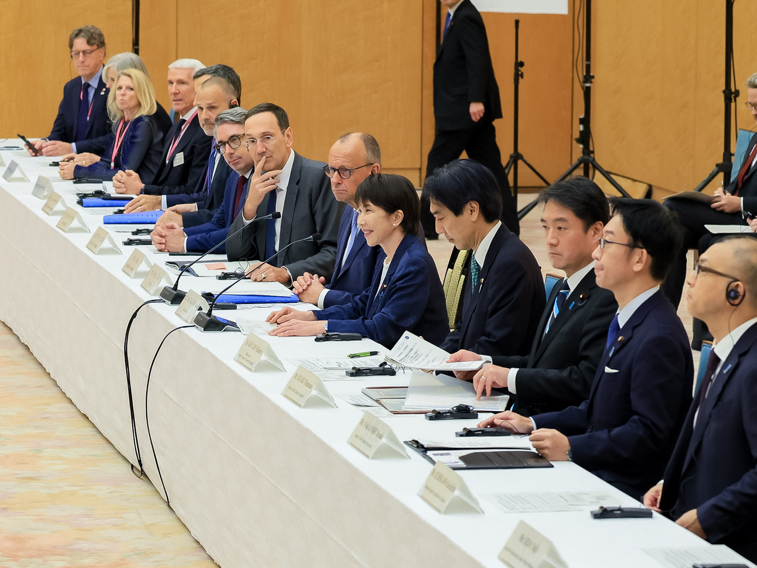 Prime Minister Takaichi receiving a courtesy call (1)