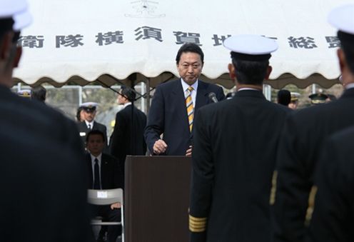 Photograph of the Prime Minister delivering an address at the event for the return of the unit dispatched in the Indian Ocean