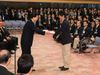 Photograph of the Prime Minister presenting a commemorative gift to Mr. Yoshihiro Nitta