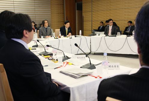 Photograph of the meeting of the New Public Commons Roundtable 1