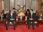 Photograph of Prime Minister Fukuda meeting with President Hu Jintao