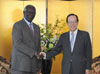 Photograph of PM Fukuda and President of the Republic of Ghana John Agyekum Kufuor