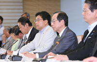 Photograph of the meeting of the Headquarters for Promoting Decentralization Reform