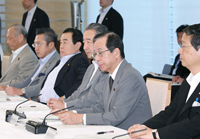 Photograph of the meeting of the Global Warming Prevention Headquarterst