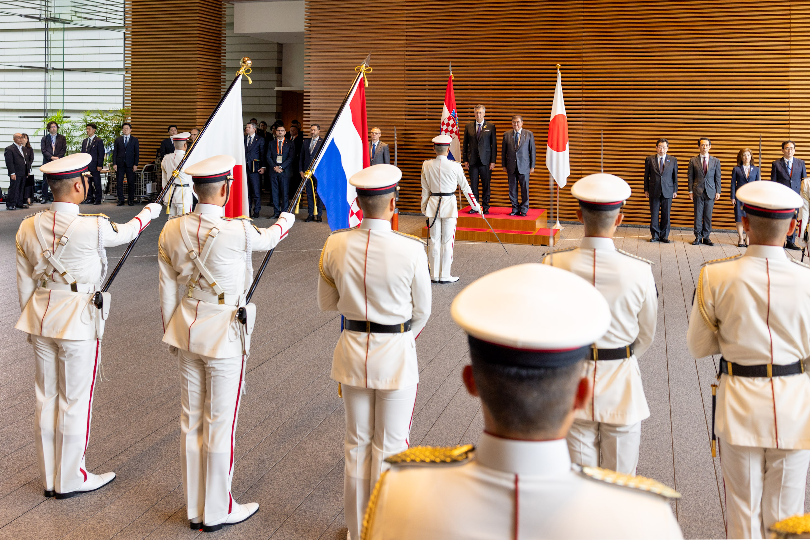 Salute and guard of honor ceremony (3)