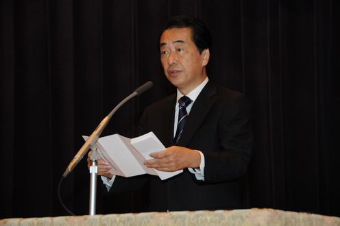 Photograph of the Prime Minister delivering an address at a meeting of the Ministry of Defense and Self-Defense Force senior personnel 1