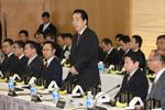 Photograph of the Prime Minister delivering an address at the Meeting of the Nation's Prefectural Governors 1