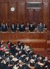 Photograph of the Plenary Session of the House of Representatives upon the passage of the bills of FY2011 2