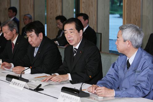 Photograph of the Prime Minister delivering an address at the meeting of the Central Disaster Prevention Council 1