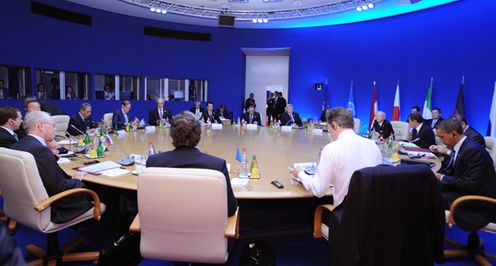 Photograph of the G8 session 1