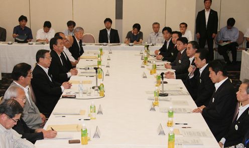 Photograph of the Prime Minister speaking at the meeting of the Council for Reconstructing Fukushima from the Nuclear Disaster 1