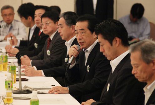 Photograph of the Prime Minister speaking at the meeting of the Council for Reconstructing Fukushima from the Nuclear Disaster 2