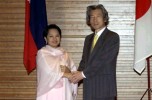 Prime Minister Meets with President of Philippines