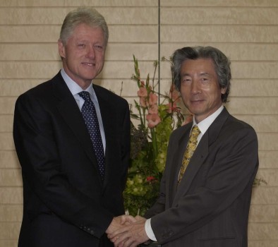 Prime Minister Meets with Mr. William J. Clinton, the Former President of the United States  
