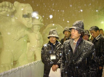 Prime Minister Koizumi visits Sapporo City in Hokkaido 