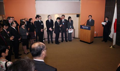 Photograph of a reception hosted by Prime Minister and Mrs. Noda 2