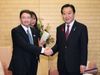 Photograph of Prime Minister Noda shaking hands with UNWTO Secretary-General Taleb D. Rifai