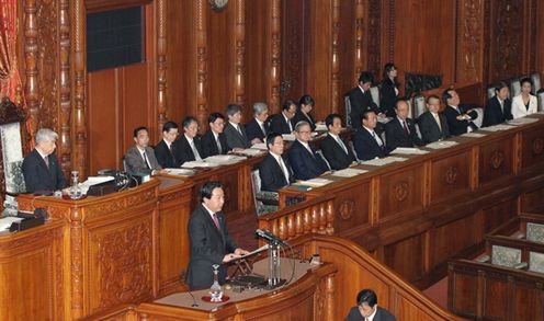 Photograph of the Prime Minister delivering a policy speech during the plenary session of the House of Councillors 2