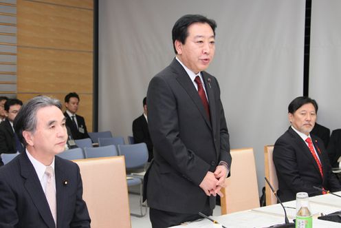 Photograph of the Prime Minister delivering an address at the meeting of the Reconstruction Design Council in Response to the Great East Japan Earthquake 2