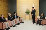 Photograph of the Prime Minister receiving a courtesy call from International Abilympic gold medalists