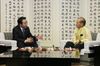 Photograph of the Prime Minister meeting with Governor of Okinawa Prefecture Hirokazu Nakaima 1