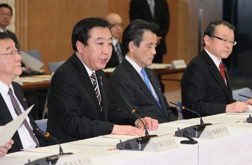 Photograph of the Prime Minister delivering an address at the meeting of the Central Disaster Prevention Council 3