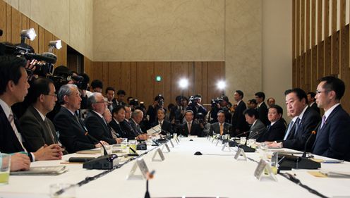 Photograph of the Prime Minister delivering an address at the meeting of the Council on National Strategy and Policy 3