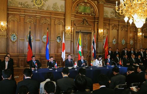 Photograph of the Prime Minister at the joint press conference